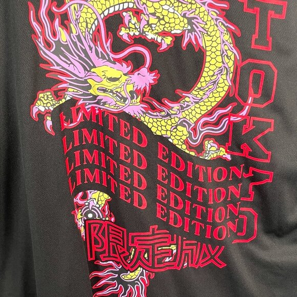🍂🍁 RUE21 Tokyo Baseball Shirt Woman's LARGE Dragon Black Red Pink NEW - Picture 5 of 7